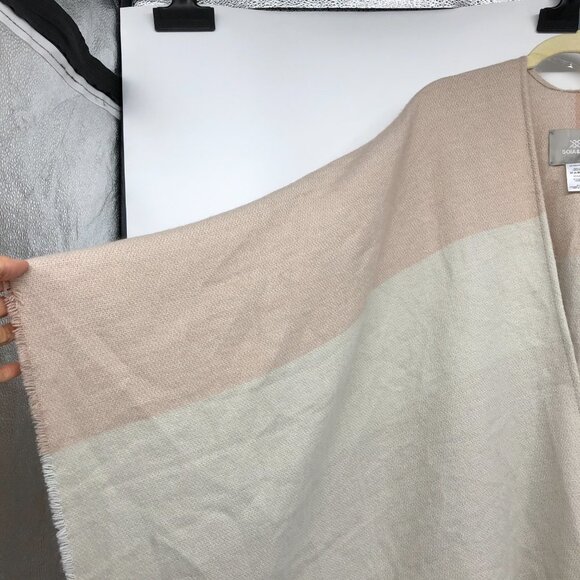 Soia & Kyo pale pink Tan Cream Multicolor Colorblock Poncho tassels Size OS - Picture 7 of 16
